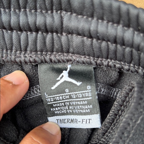 Kids Jordan Black Pants Large Jogger pants Used - Picture 6 of 8